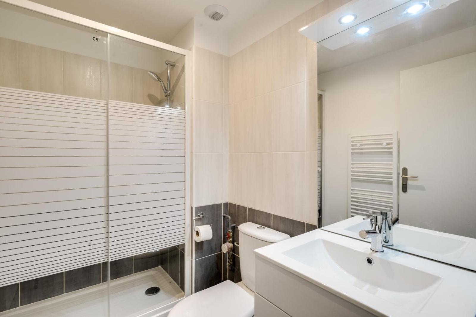 805 Suite Amazing - Superbe Duplex Bagnolet Buitenkant foto